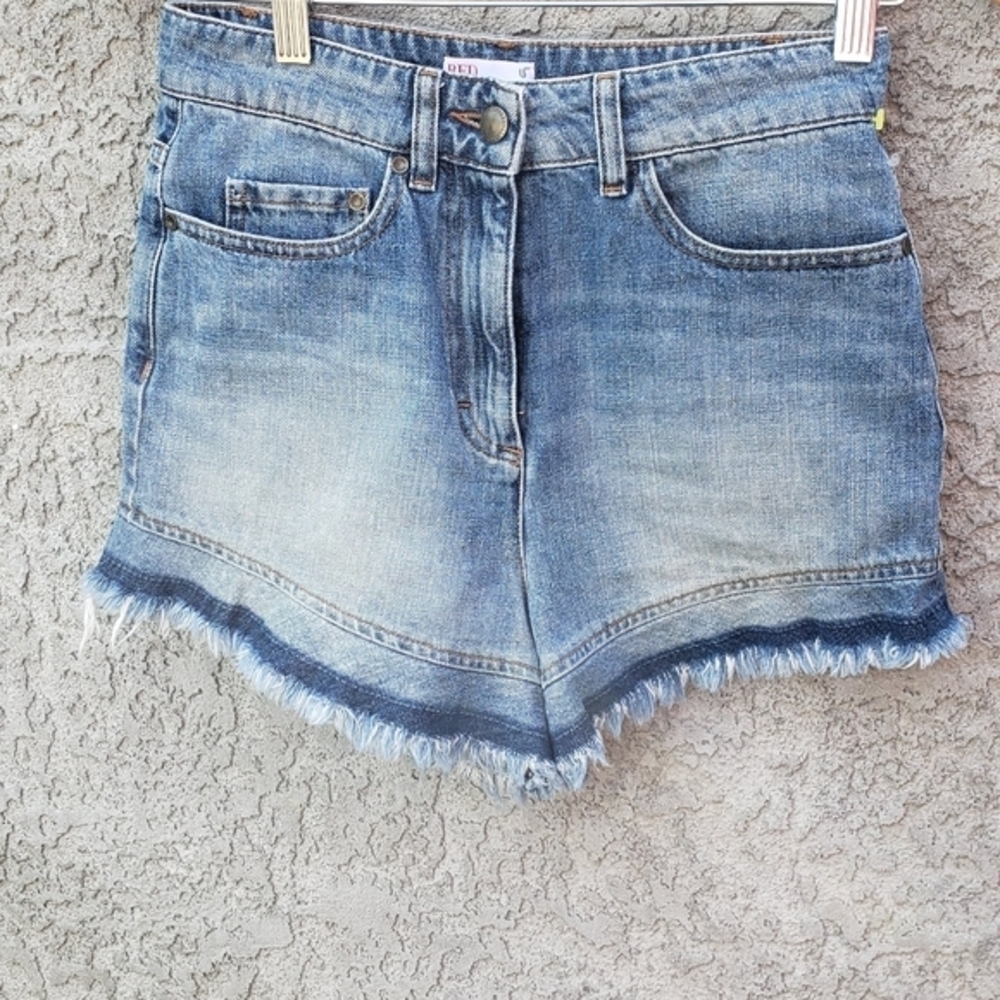 Redβ valentino cute little shorts - Picture 5 of 9